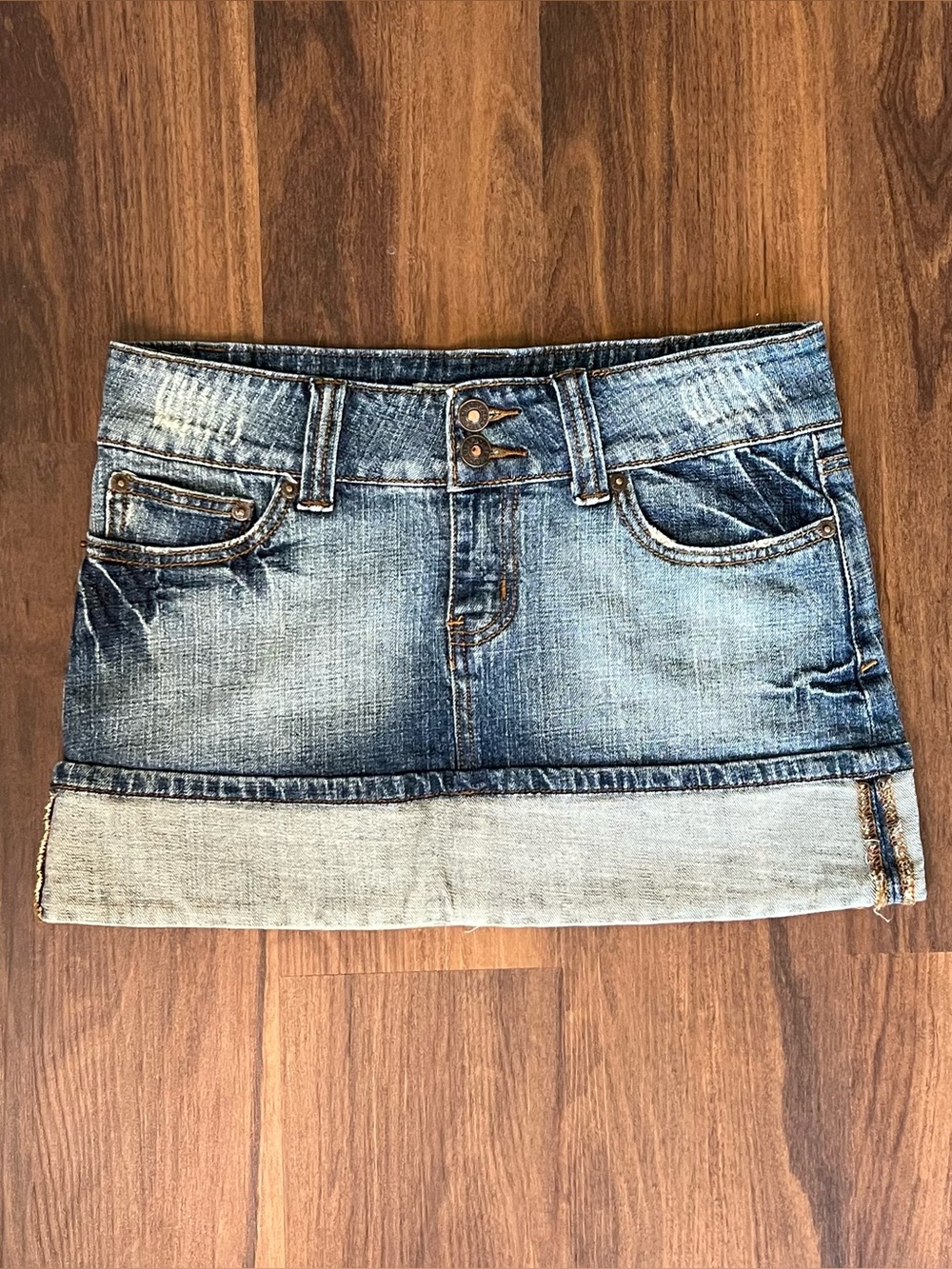 Vintage Y2K Wet Seal cuff hem denim mini skirt